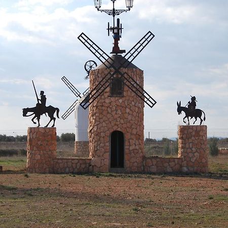 Alojamiento Rural Los Delfines Valdepeñas المظهر الخارجي الصورة