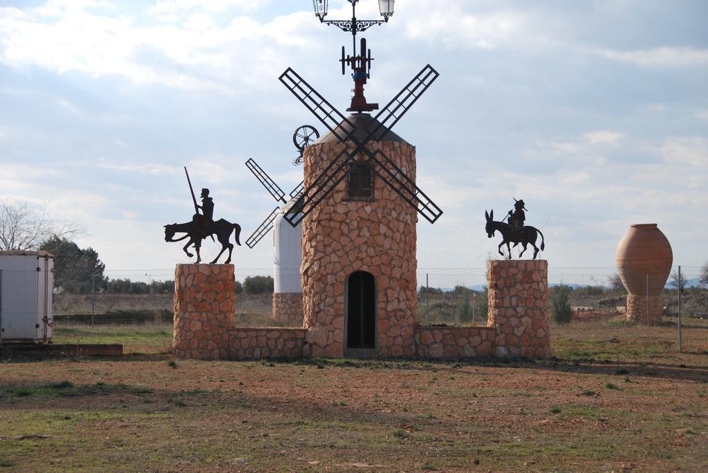 Alojamiento Rural Los Delfines Valdepeñas المظهر الخارجي الصورة